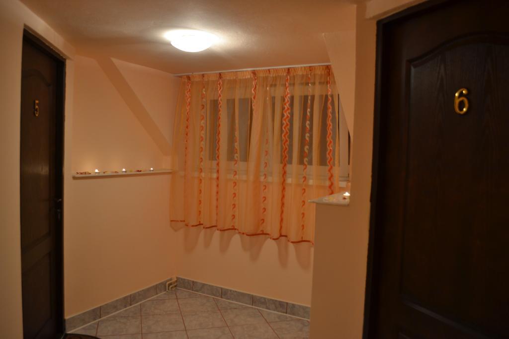 Ersa Panzio Hotel Bisericani  Buitenkant foto